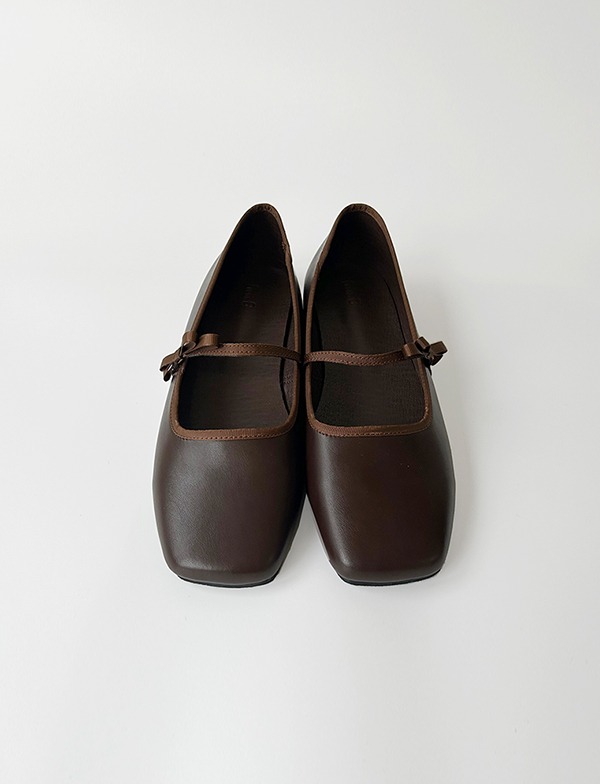 brown ribbon flat shoes